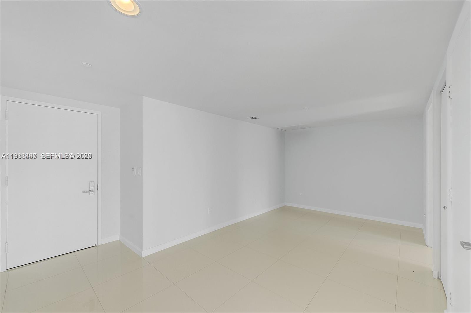 495 Brickell Ave # 2103