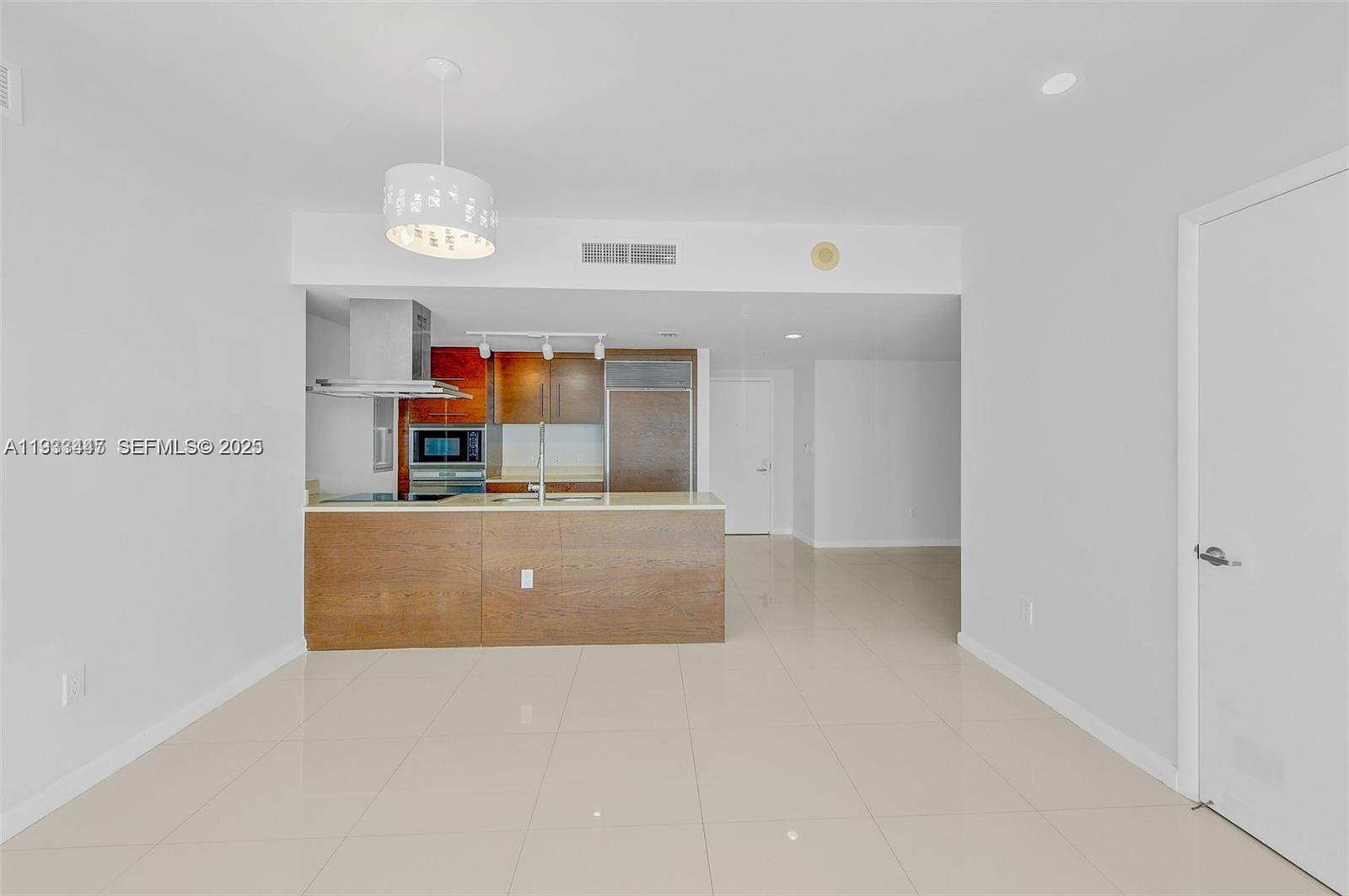 495 Brickell Ave # 2103