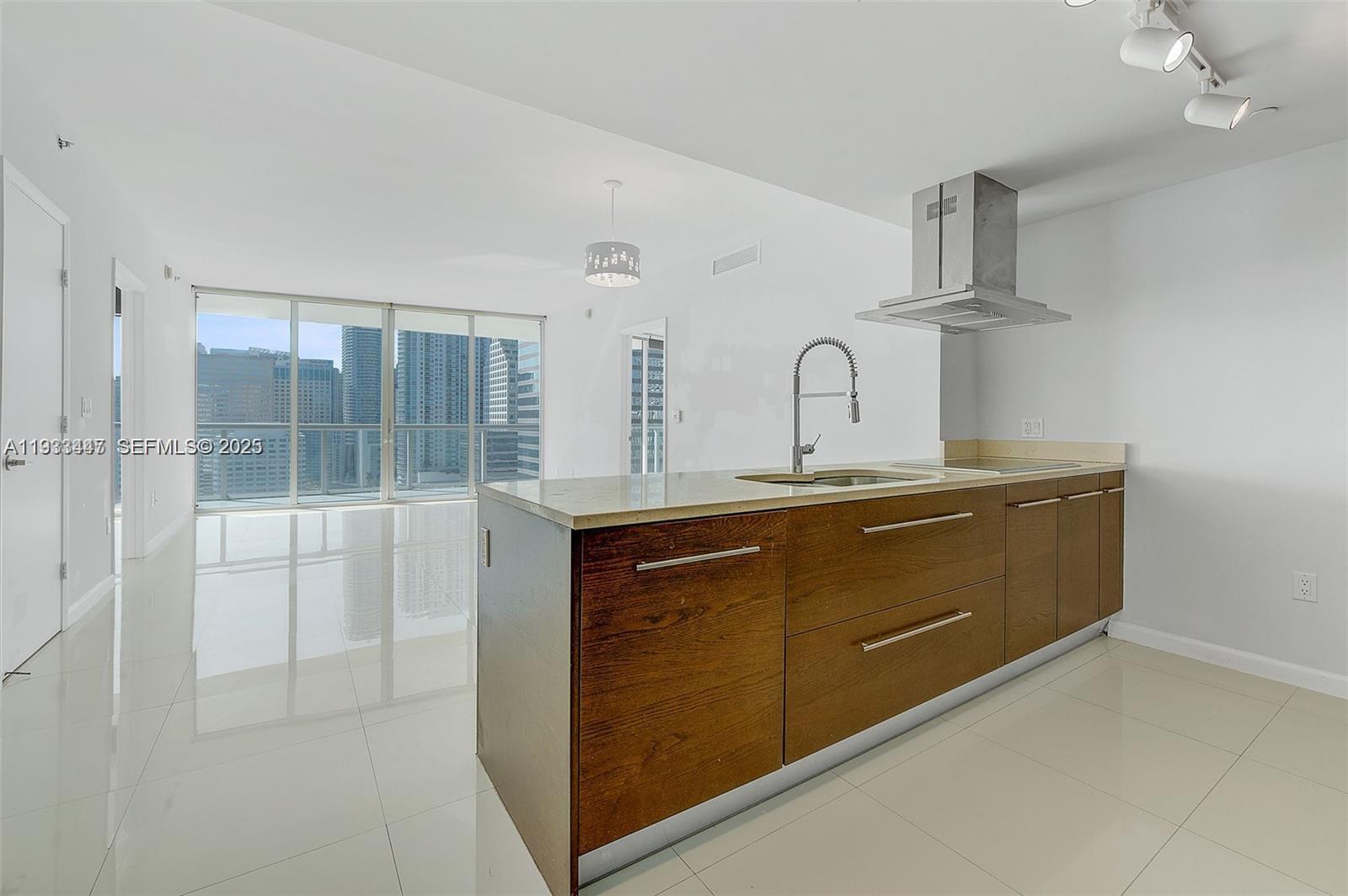 495 Brickell Ave # 2103