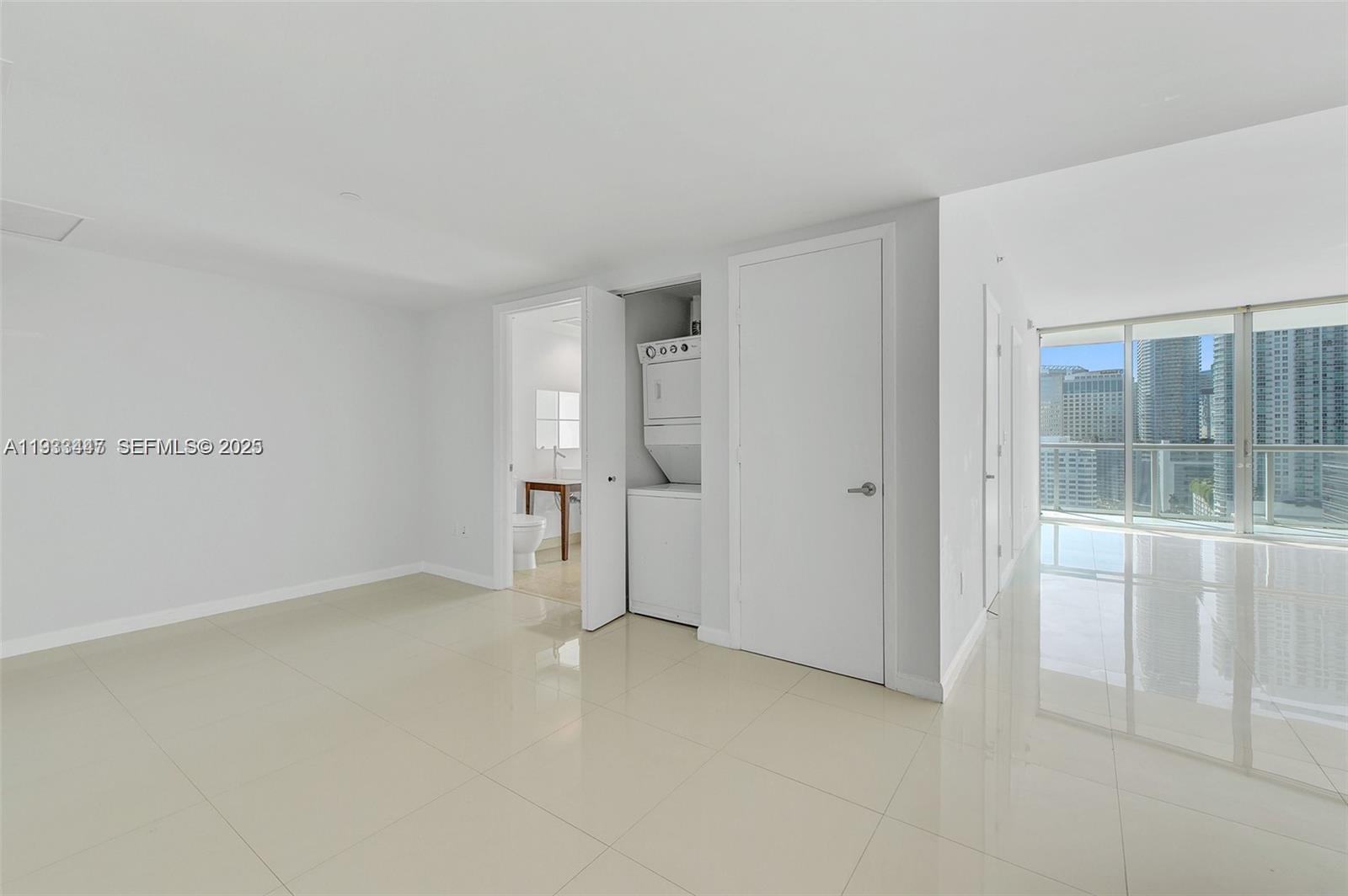 495 Brickell Ave # 2103