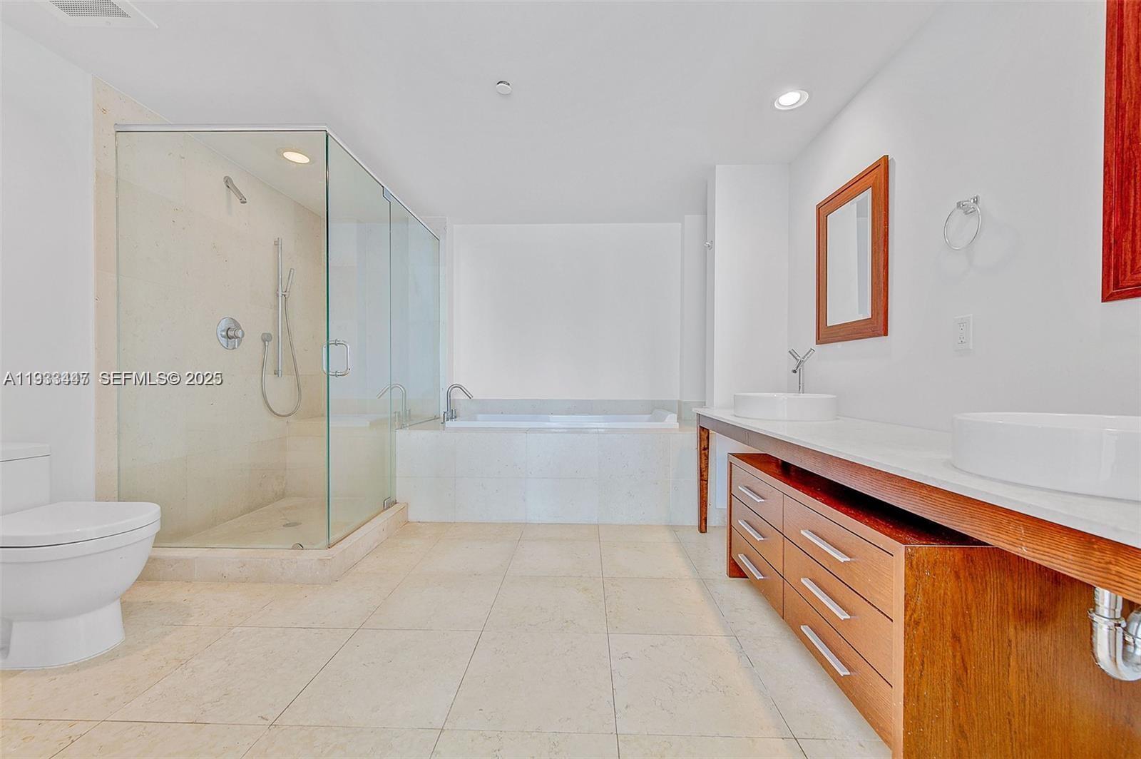 495 Brickell Ave # 2103