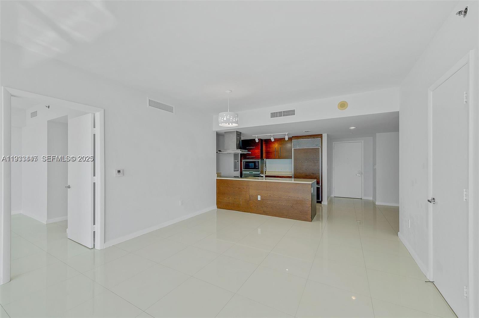 495 Brickell Ave # 2103
