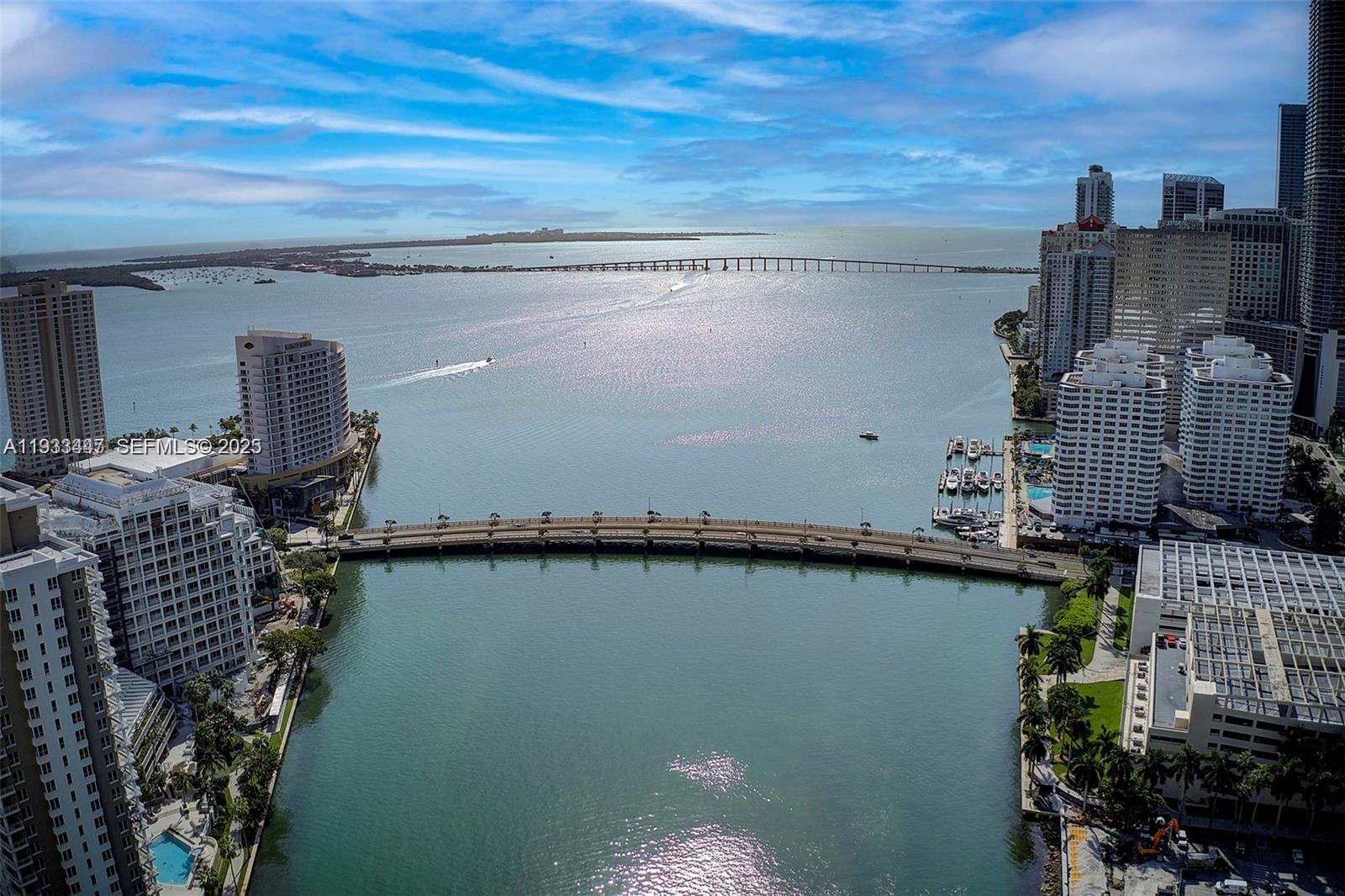 495 Brickell Ave # 2103