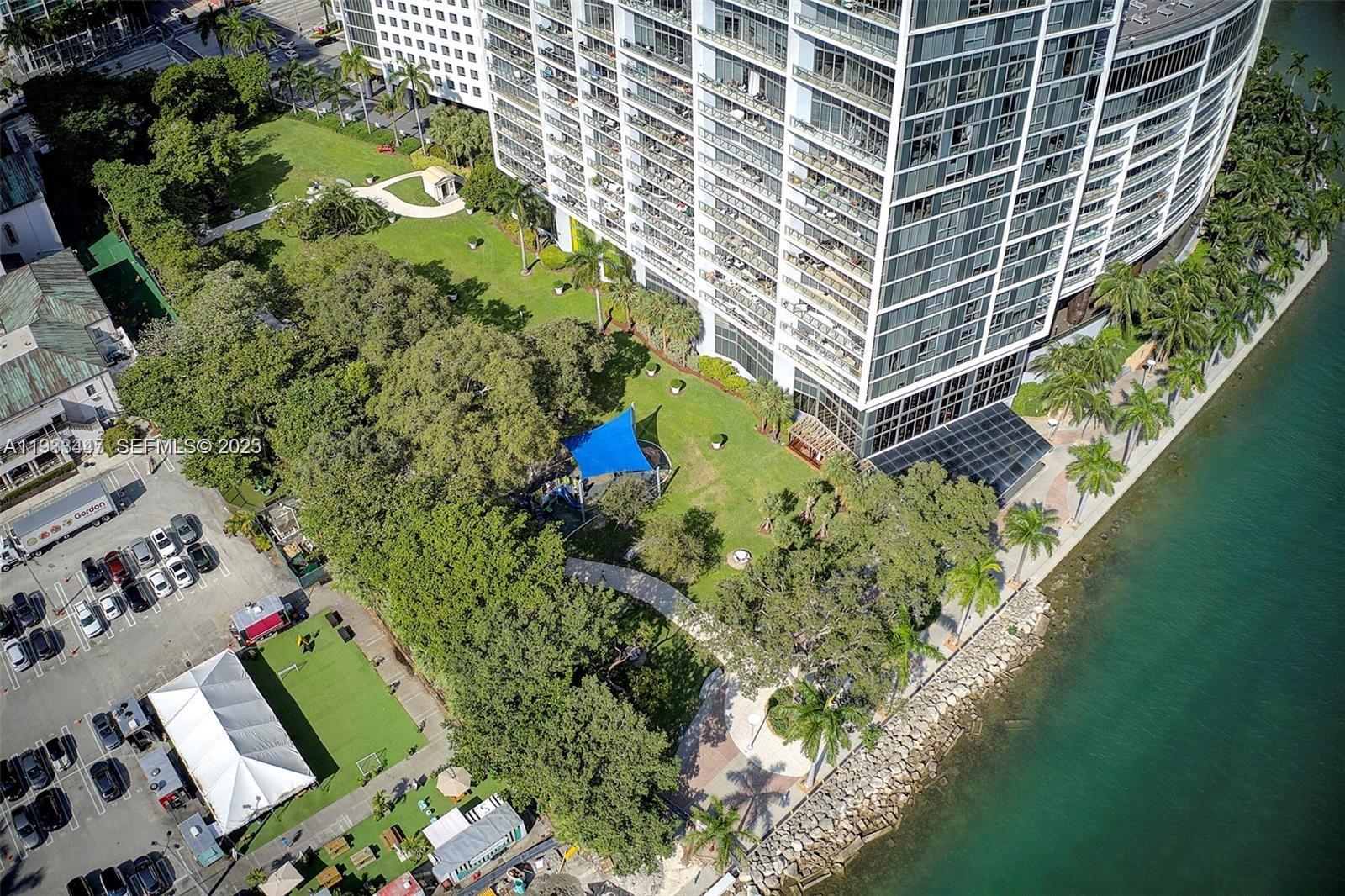 495 Brickell Ave # 2103