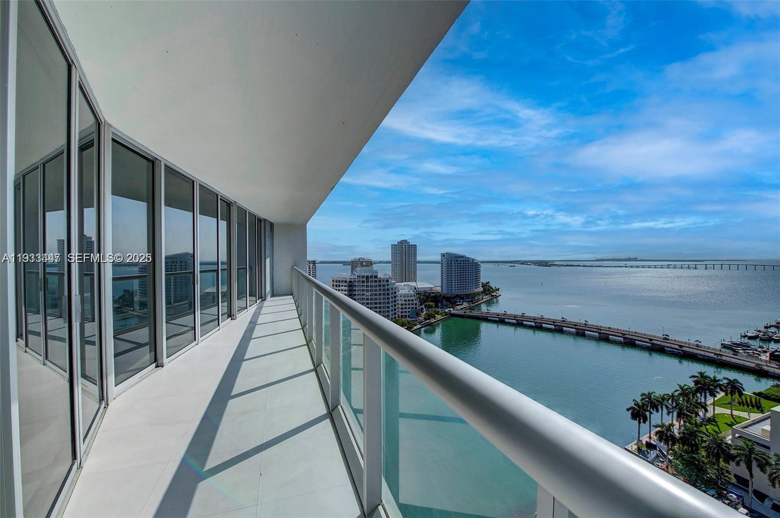 495 Brickell Ave # 2103