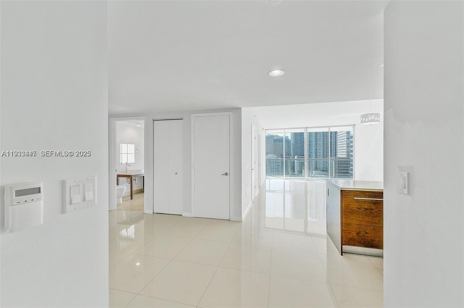 495 Brickell Ave # 2103