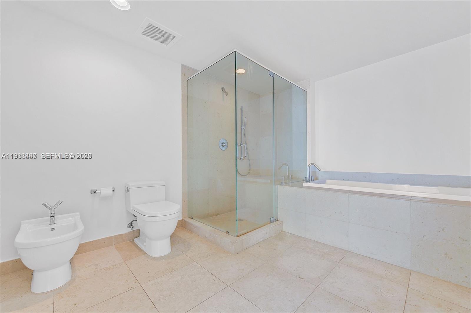 495 Brickell Ave # 2103