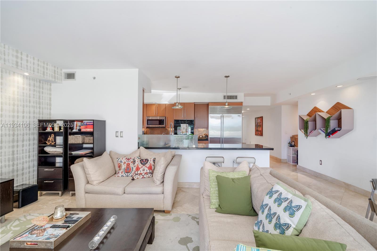 765 Crandon Blvd # 12 Unit: PH-12