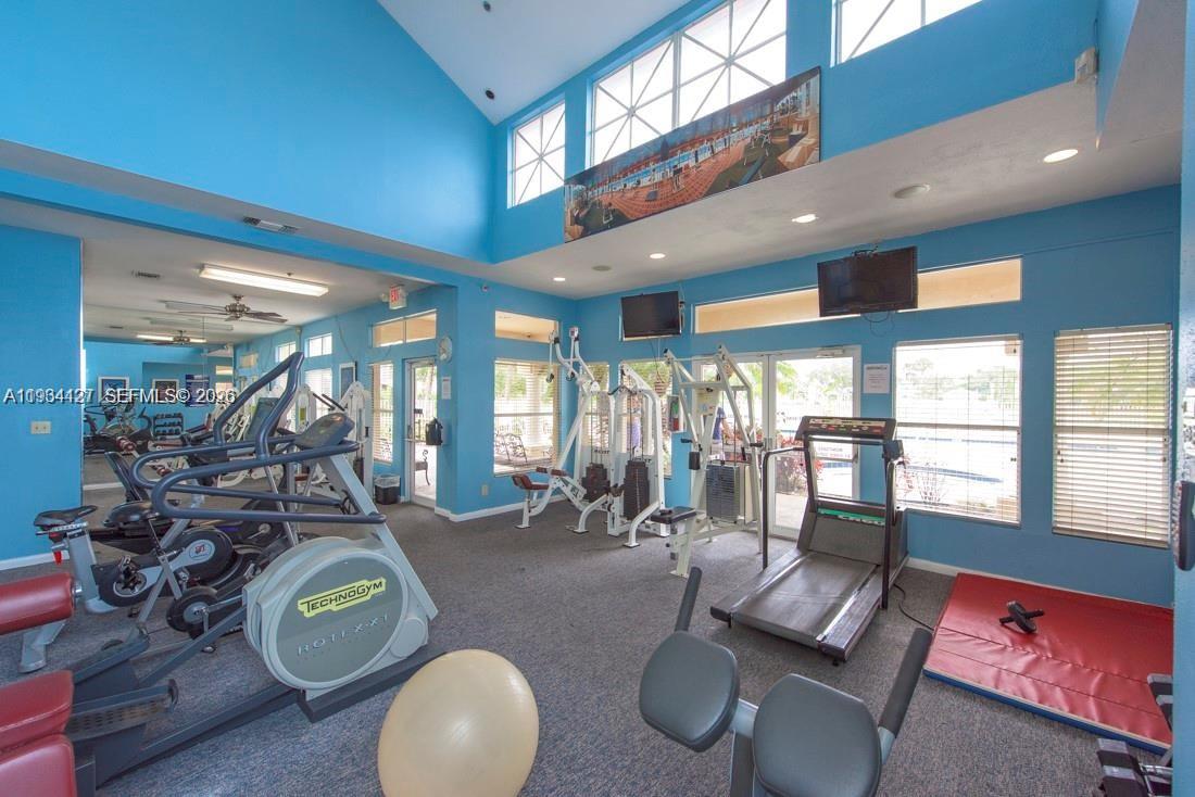 2667 NW 33rd St # 2407