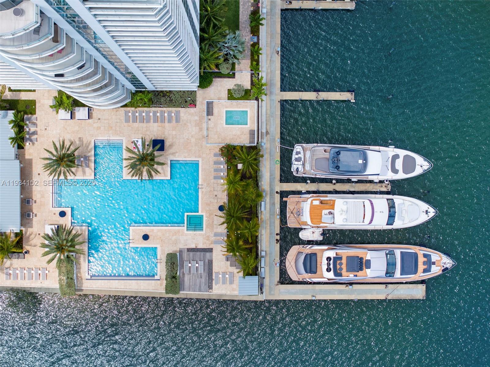 17111 Biscayne Blvd # 1110