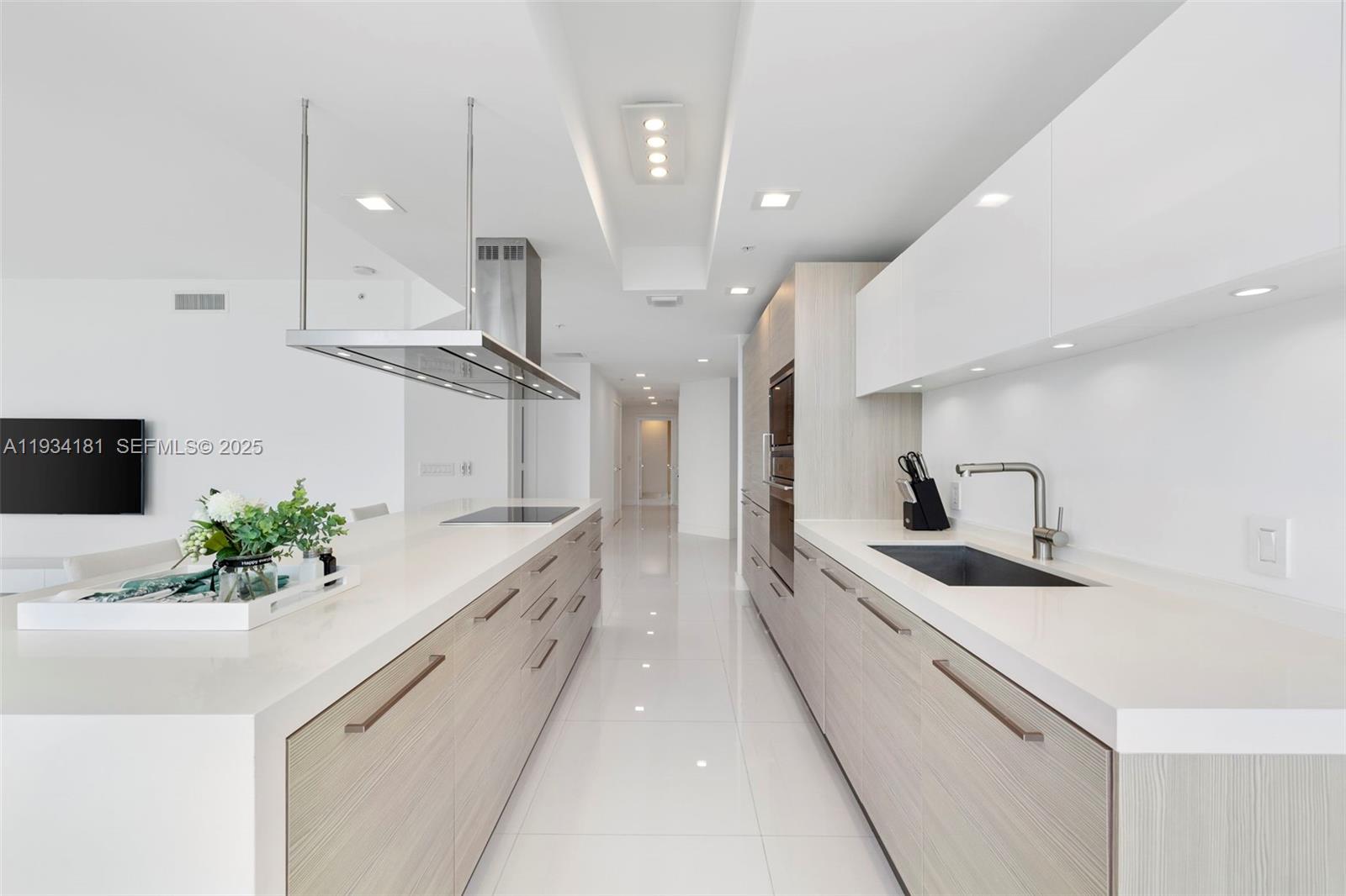 17111 Biscayne Blvd # 1110