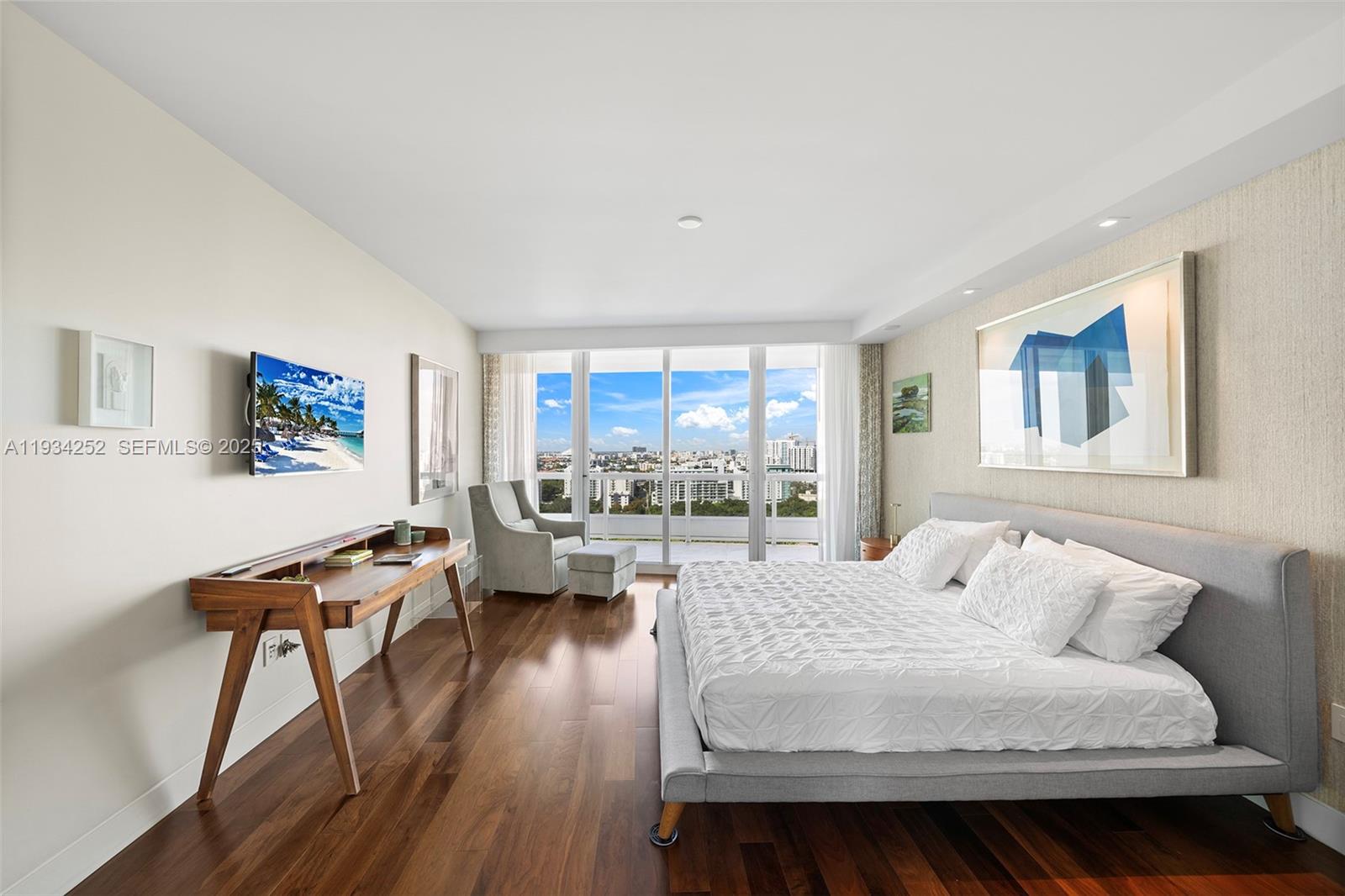 1643 Brickell Ave # 2304