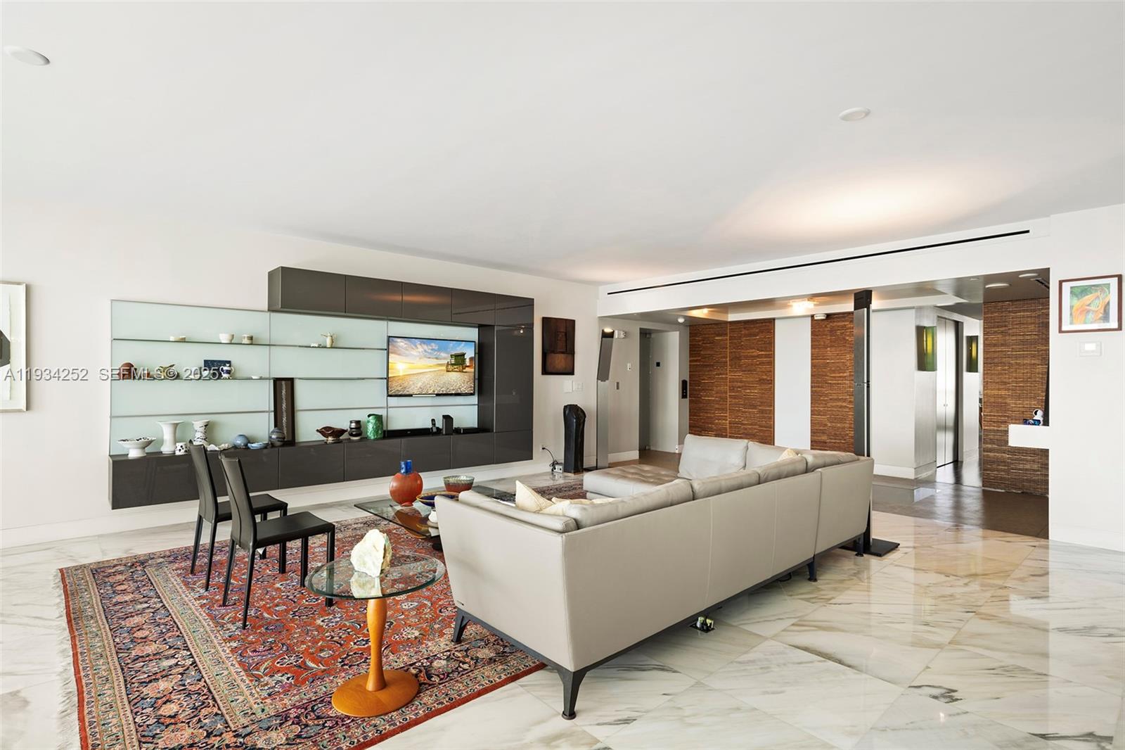 1643 Brickell Ave # 2304