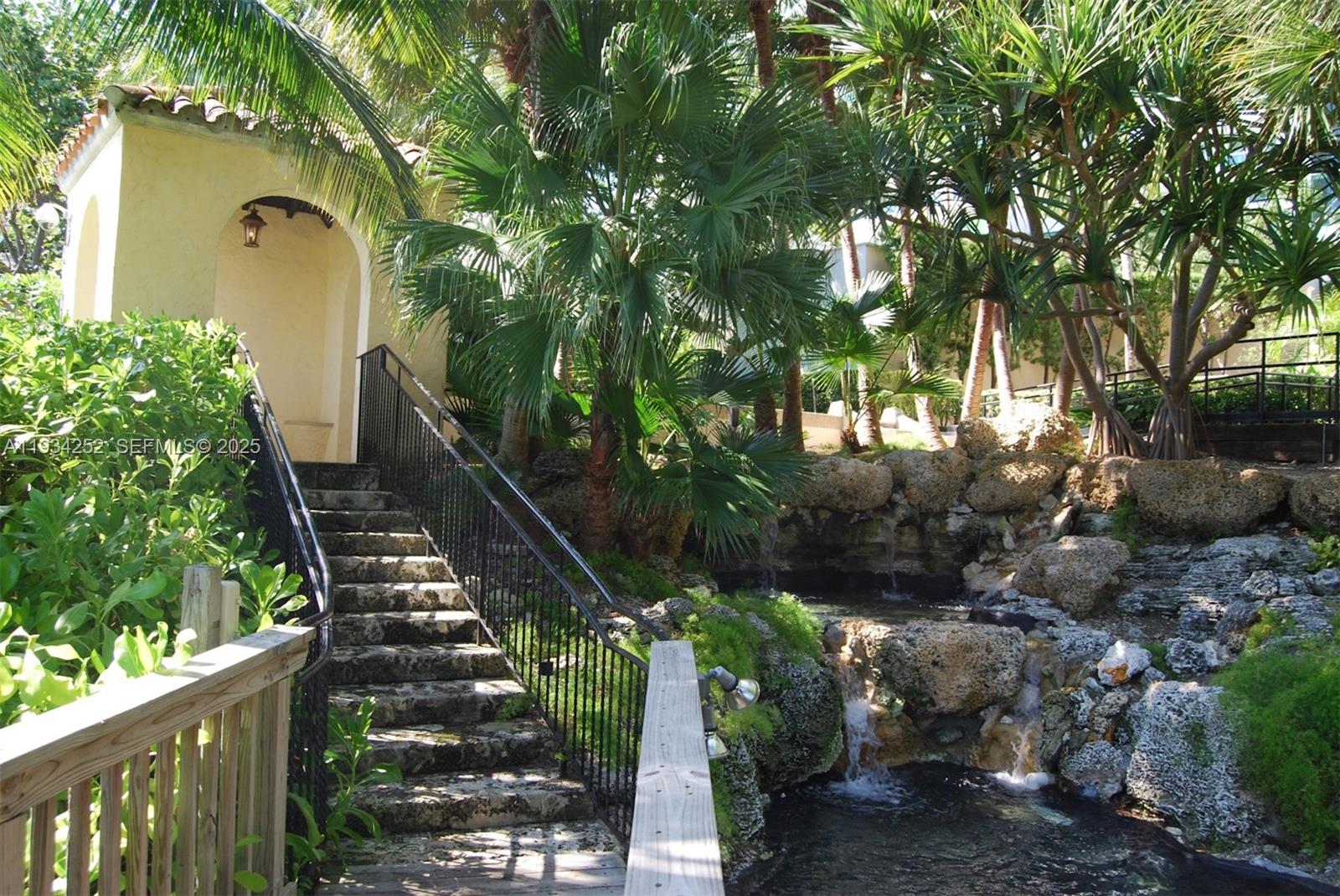 1643 Brickell Ave # 2304