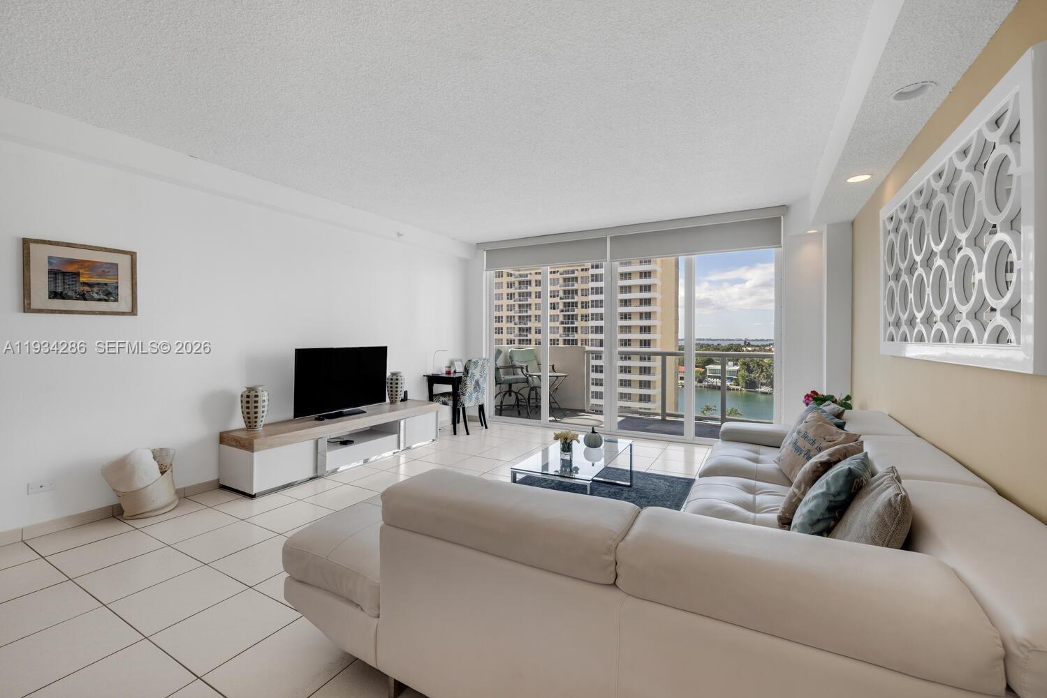 5601 Collins Ave # 1019