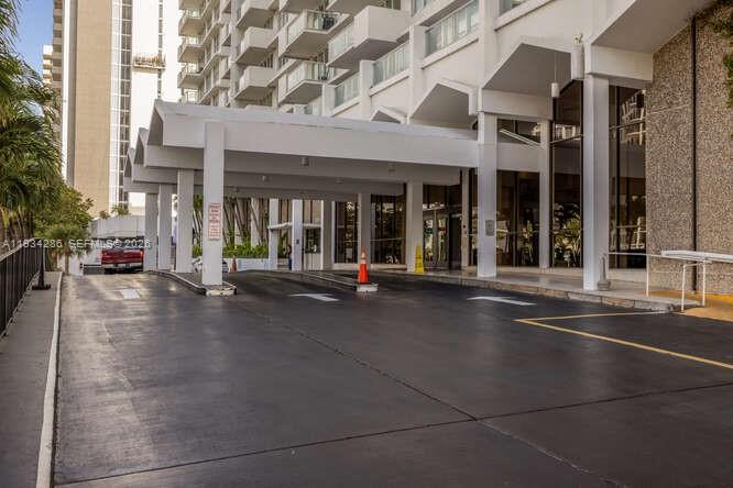 5601 Collins Ave # 1019