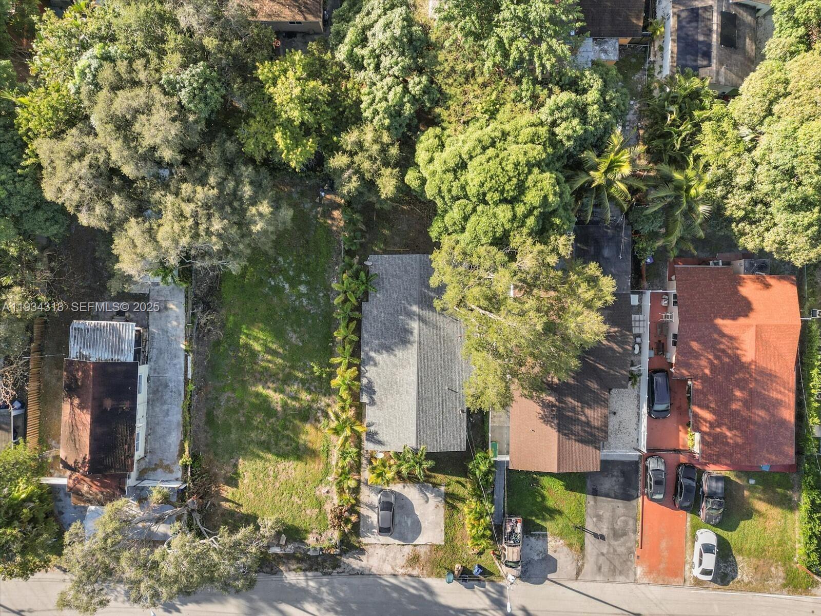 2512 NE 182nd Ter # 1