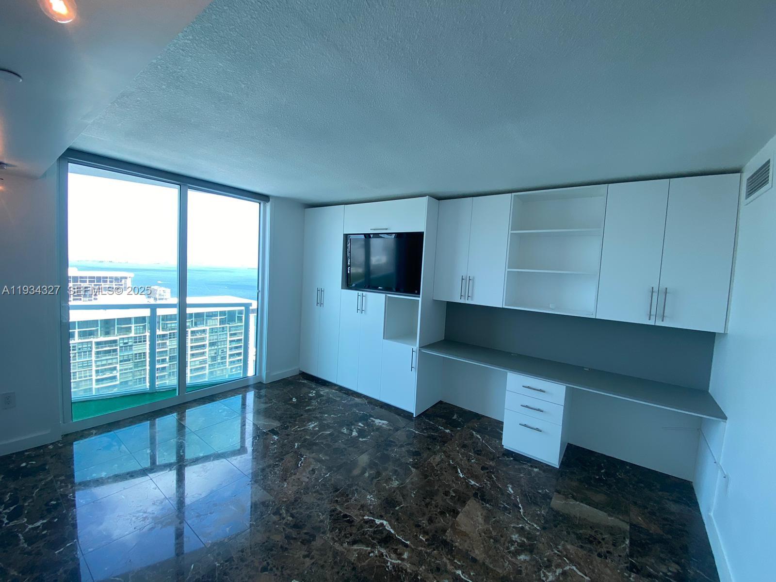 2101 Brickell Ave # 2705