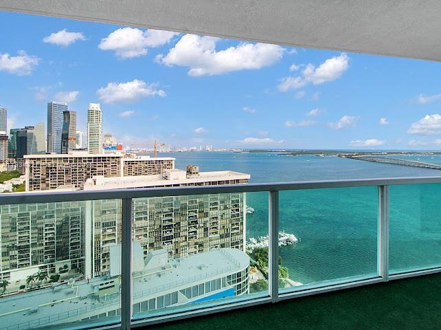 2101 Brickell Ave # 2705