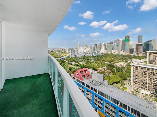 2101 Brickell Ave # 2705