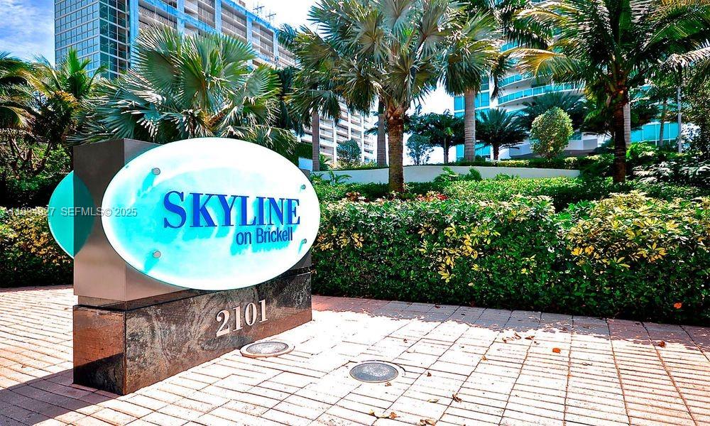 2101 Brickell Ave # 2705