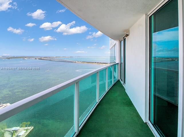 2101 Brickell Ave # 2705