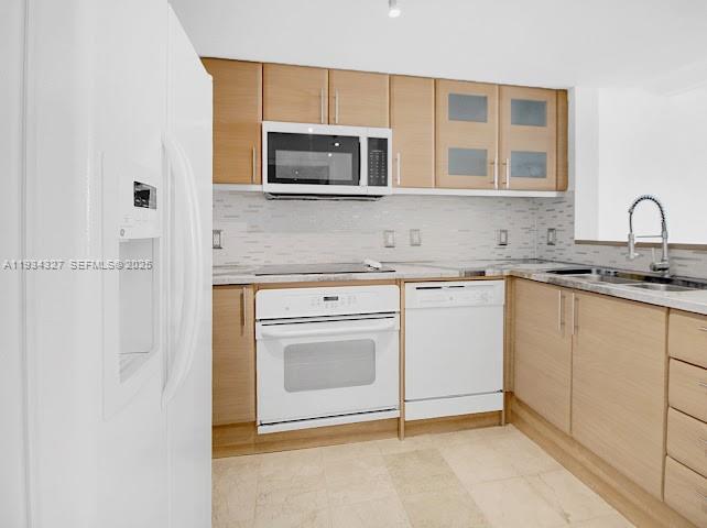 2101 Brickell Ave # 2705
