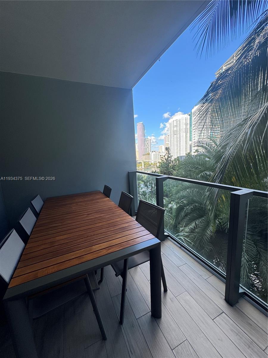 88 SW 7th St # 805