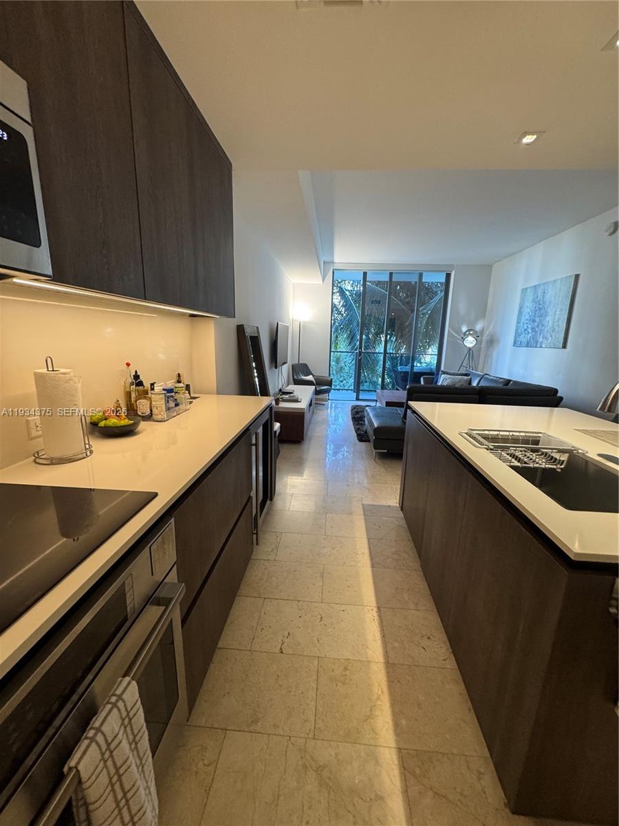 88 SW 7th St # 805