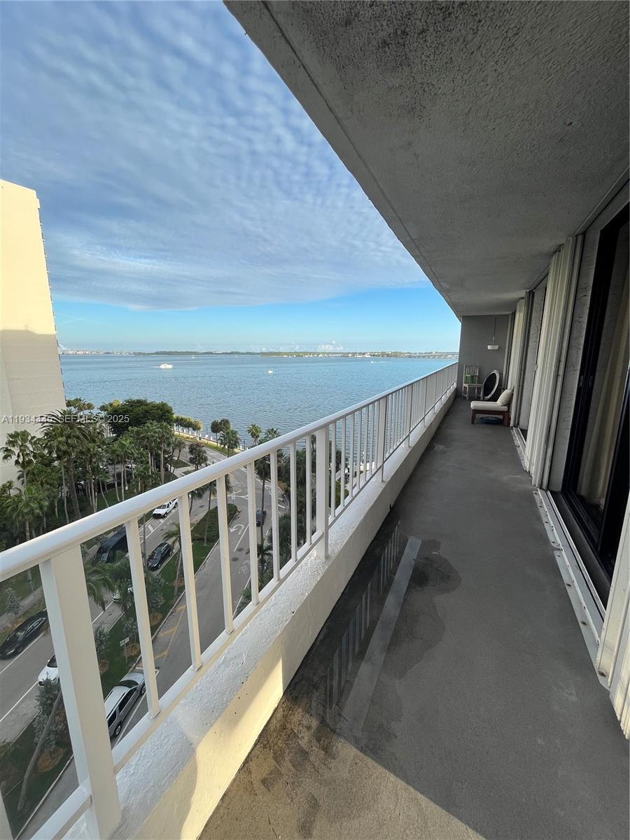 200 SE 15th Rd # 11I