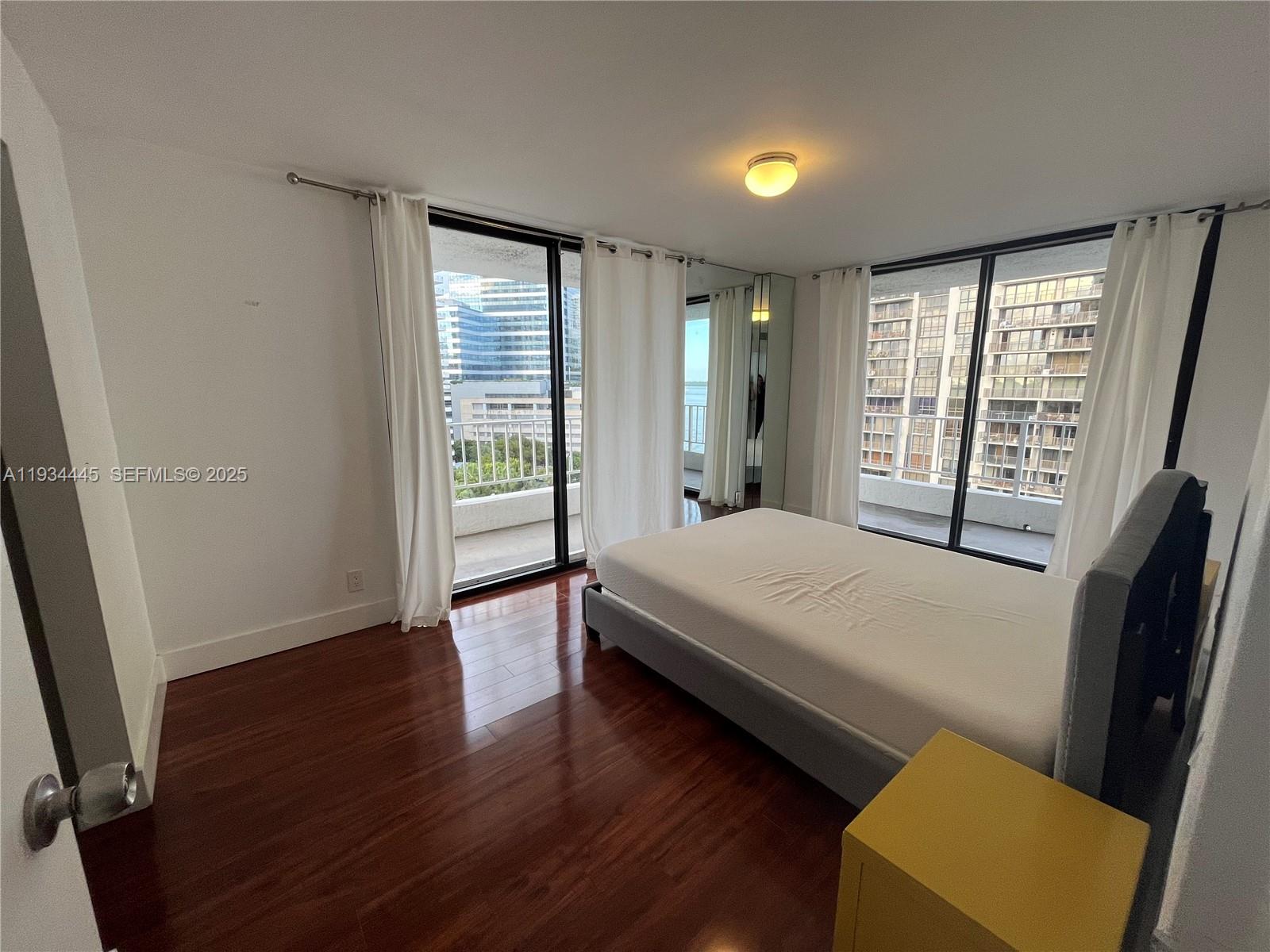 200 SE 15th Rd # 11I