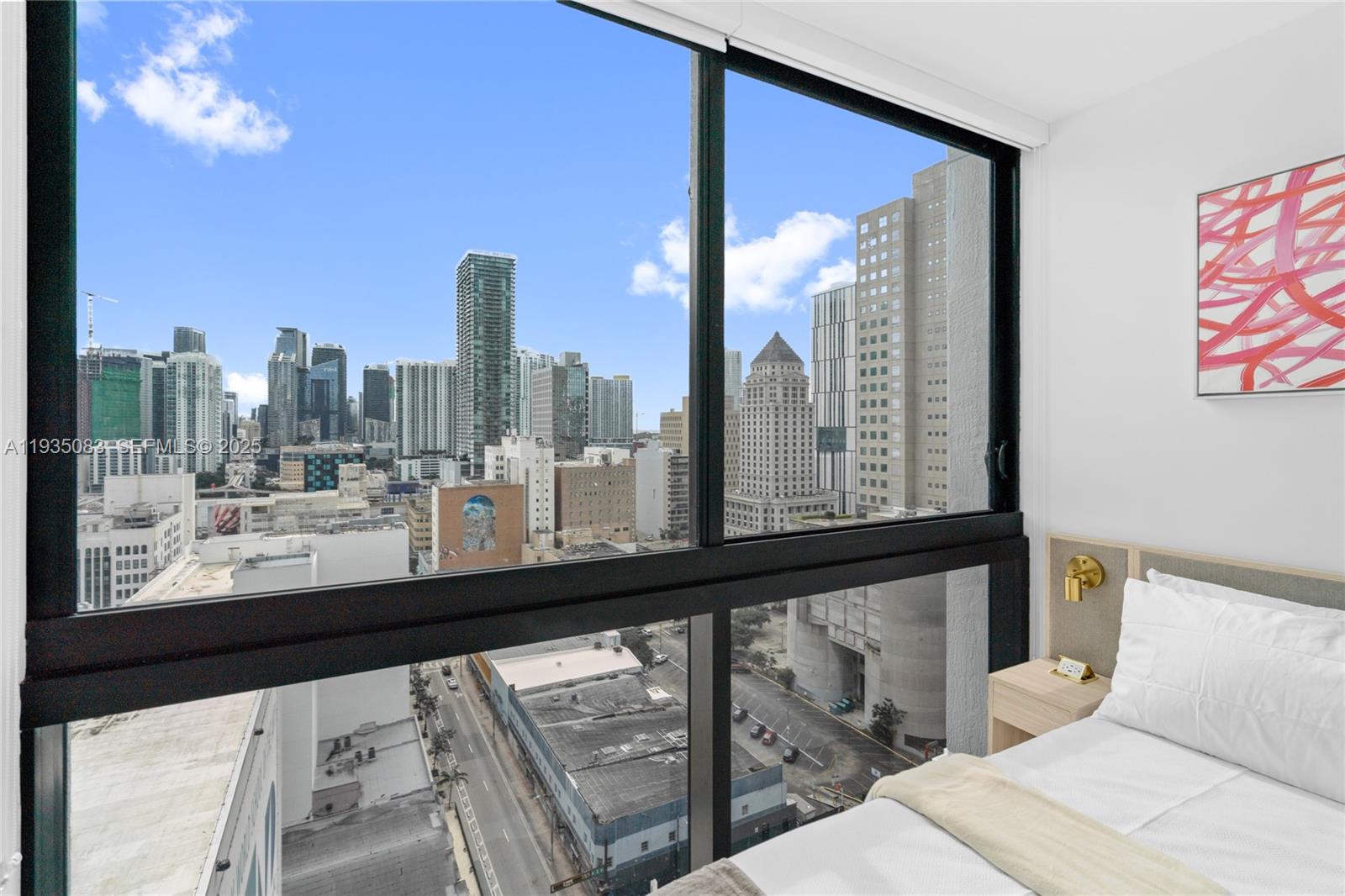 225 N Miami Ave Unit: 2012