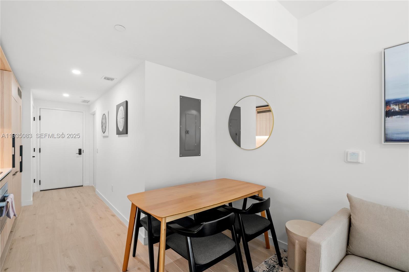 225 N Miami Ave Unit: 2012