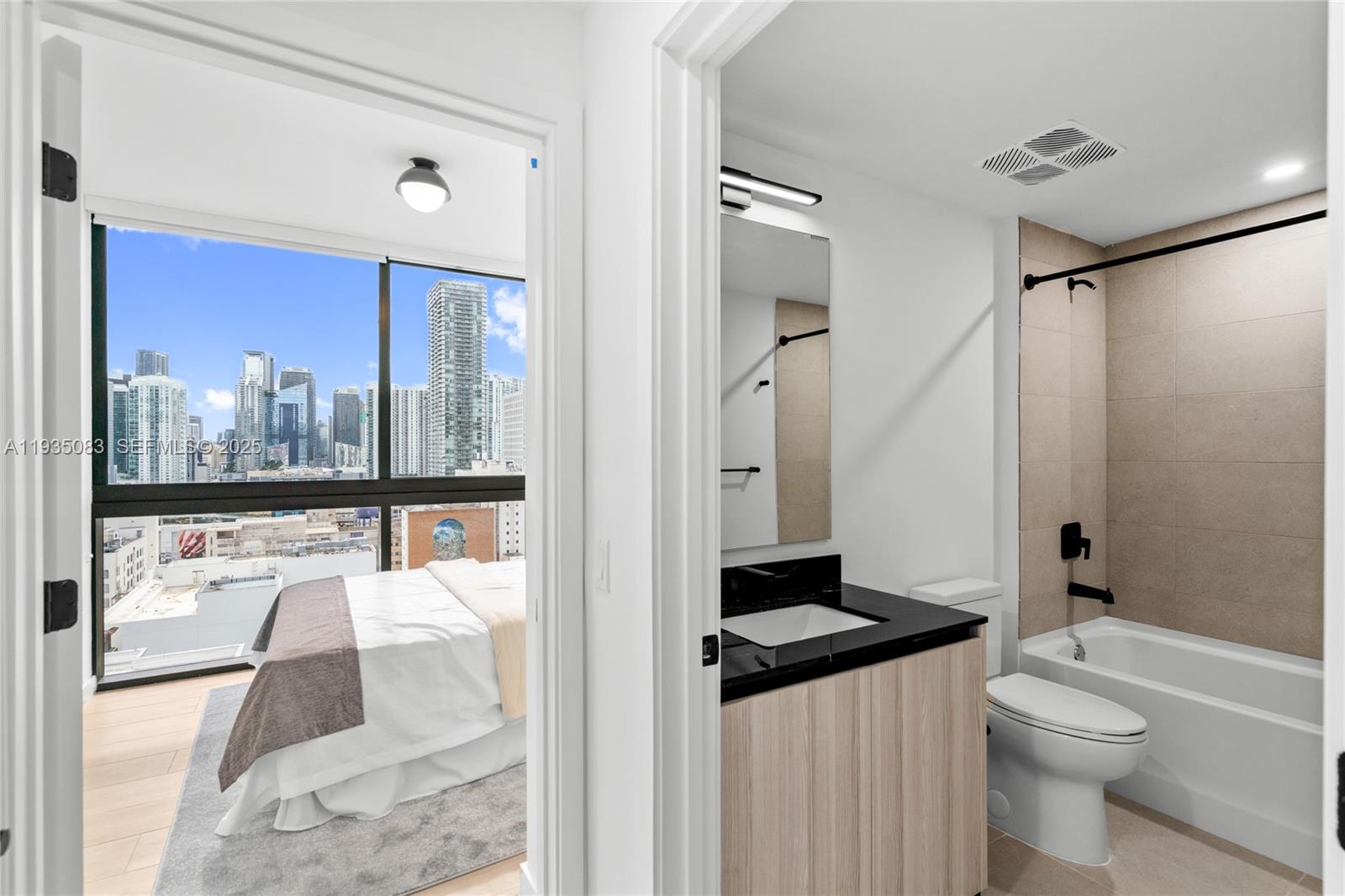 225 N Miami Ave Unit: 2012