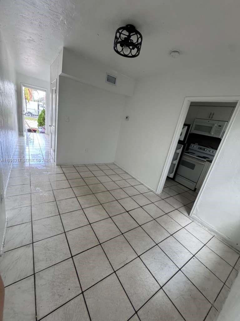 888 SW 6th St # 601