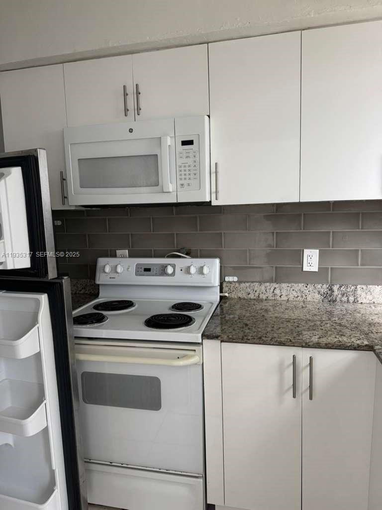 888 SW 6th St # 601