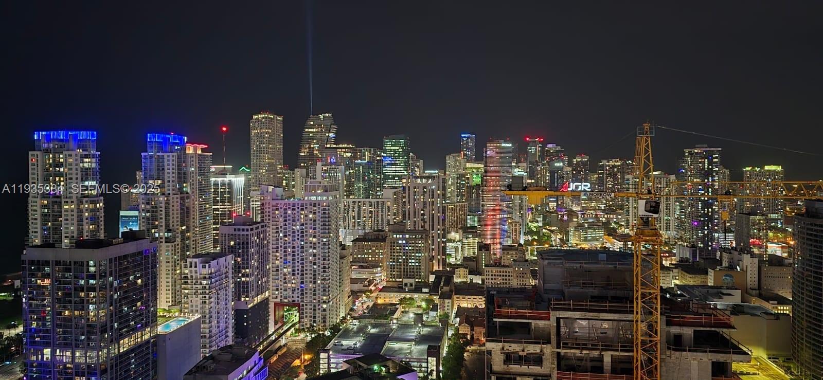 159 NE 6th St # 4305