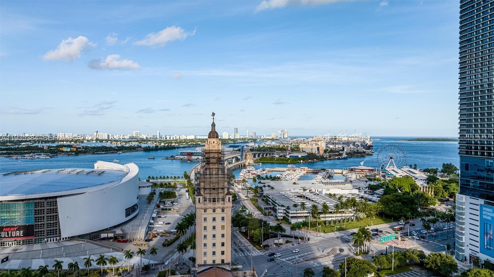 159 NE 6th St # 4305