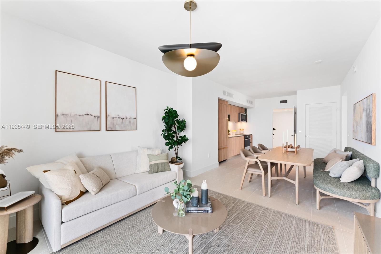 159 NE 6th St # 4415