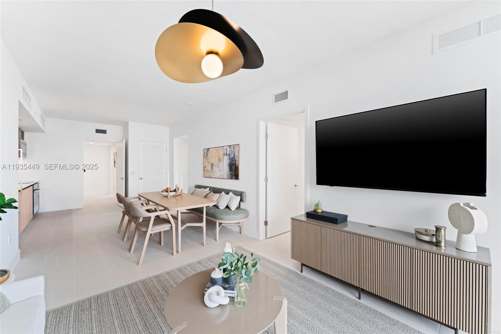 159 NE 6th St # 4415