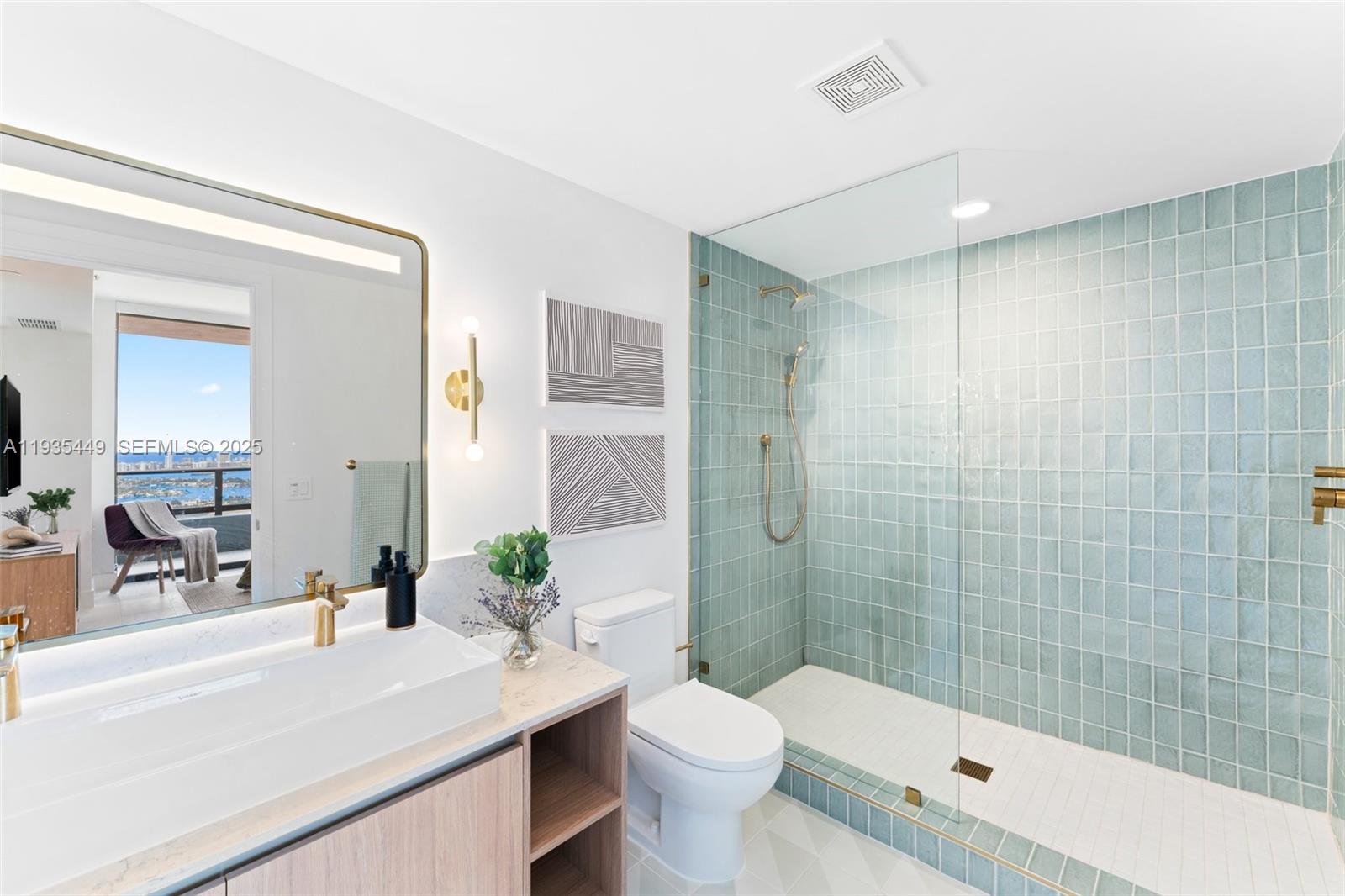 159 NE 6th St # 4415