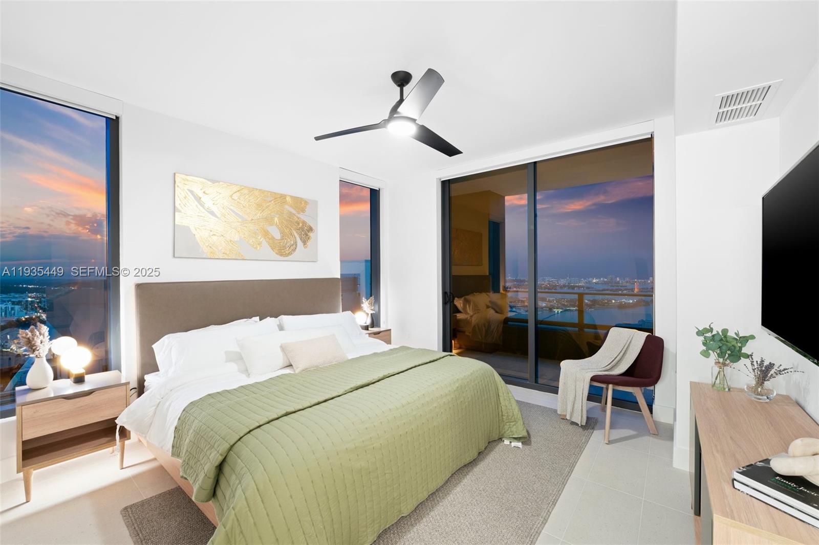 159 NE 6th St # 4415