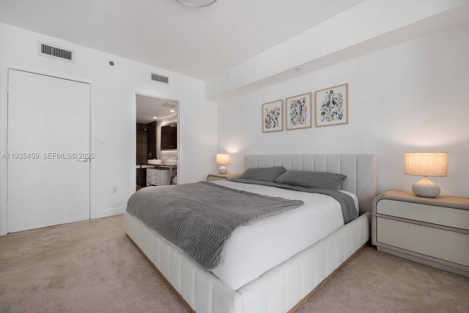 475 Brickell Ave # 3314