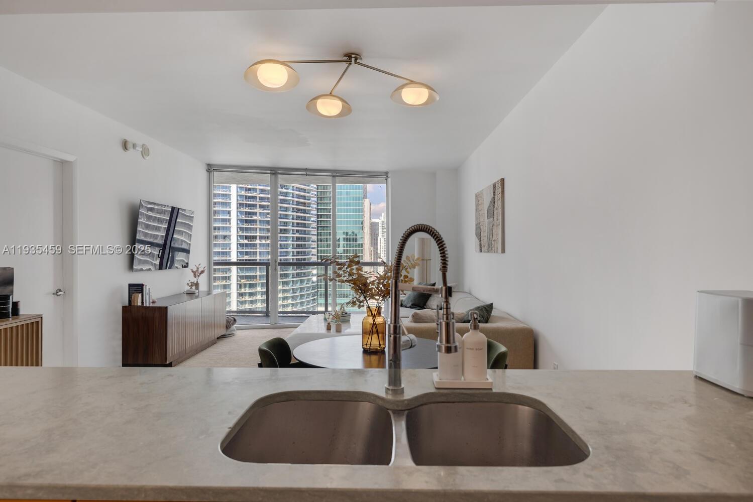 475 Brickell Ave # 3314