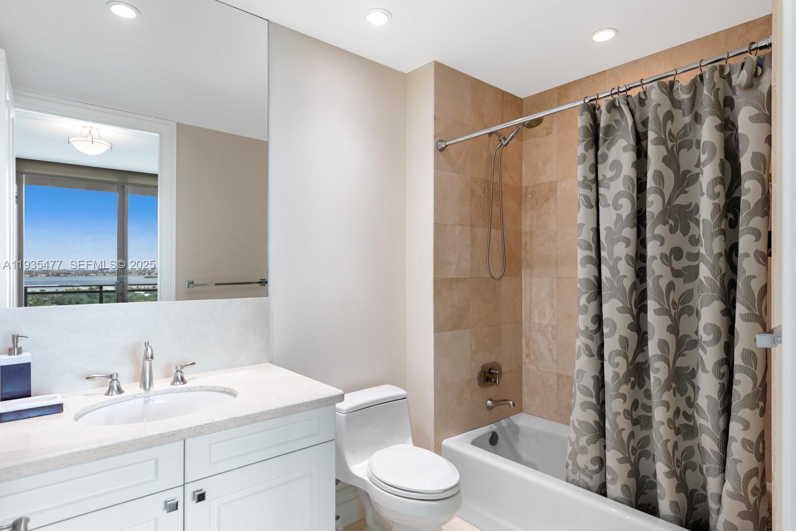 10295 Collins Ave # 803