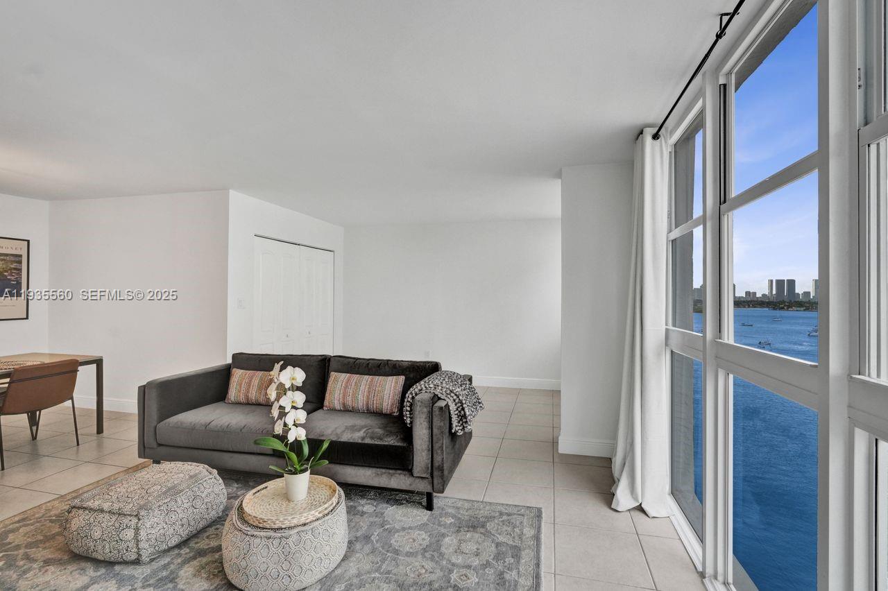 1228 West Ave # 803