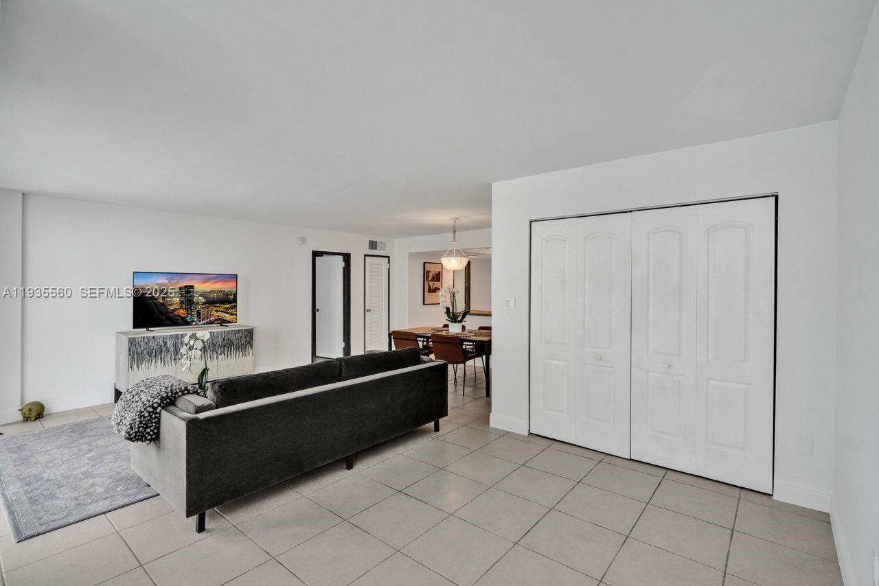 1228 West Ave # 803