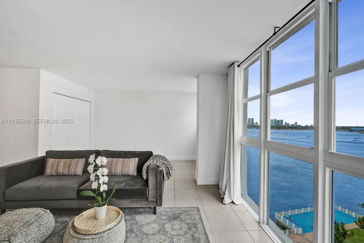 1228 West Ave # 803