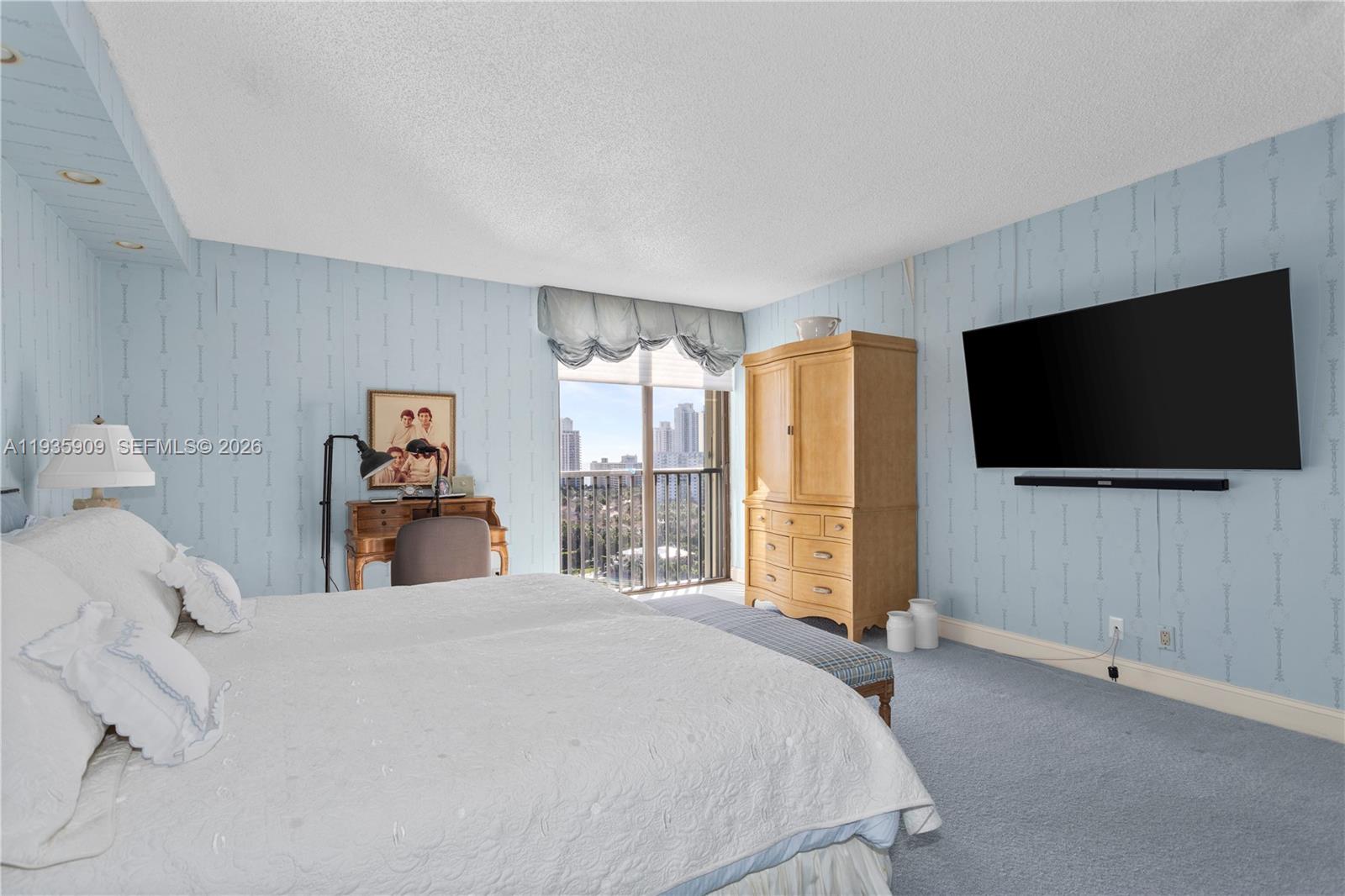 19707 Turnberry Way Unit: 17-E