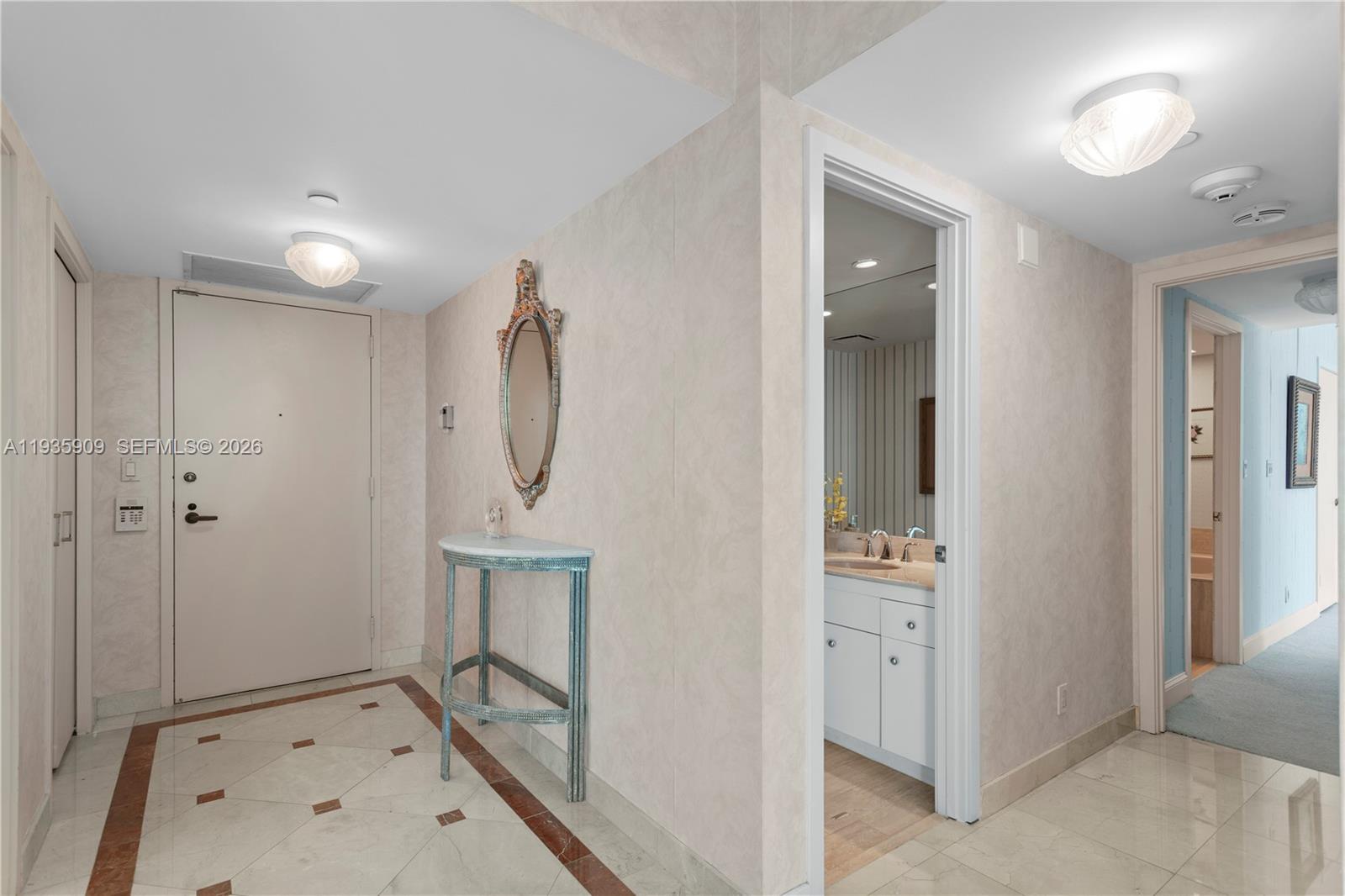 19707 Turnberry Way Unit: 17-E